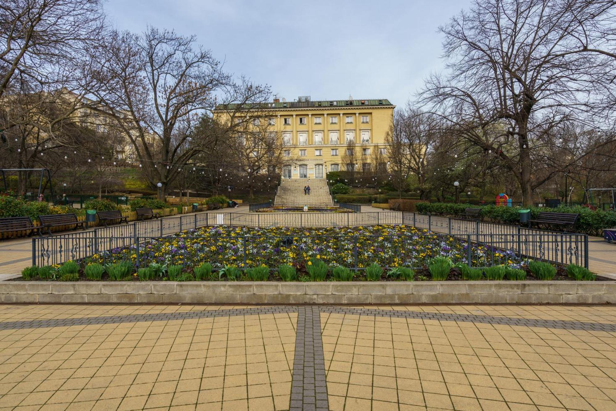 Barka Home In Downtown Buda Budapest Exterior photo